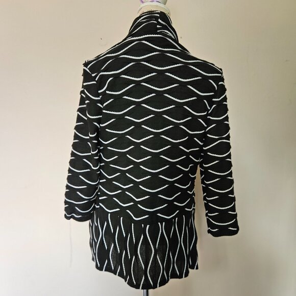Black/White Open Cardigan - Picture 6 of 9